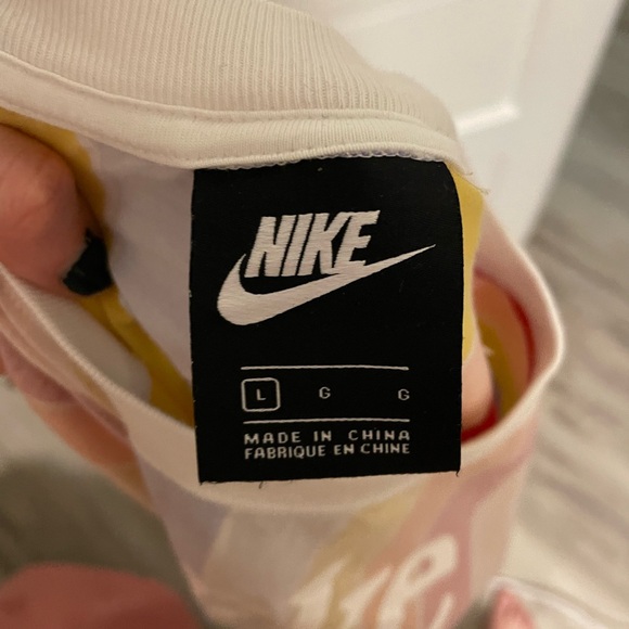 NIKE TOP - Picture 2 of 2